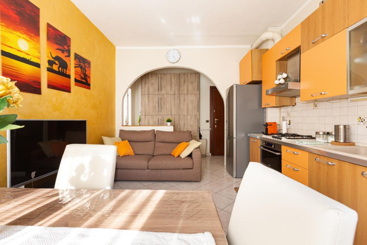 Udine M2 Balcony Apt Leilighet Milano Eksteriør bilde