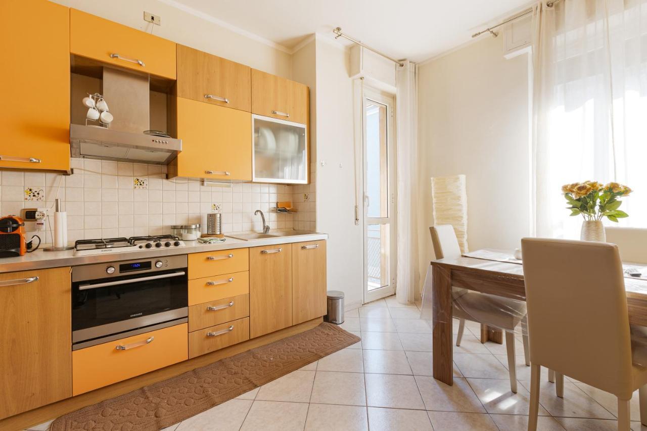 Udine M2 Balcony Apt Leilighet Milano Eksteriør bilde