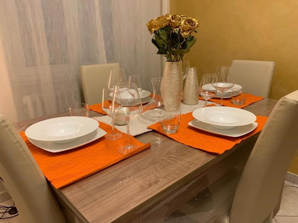 Udine M2 Balcony Apt Leilighet Milano Eksteriør bilde